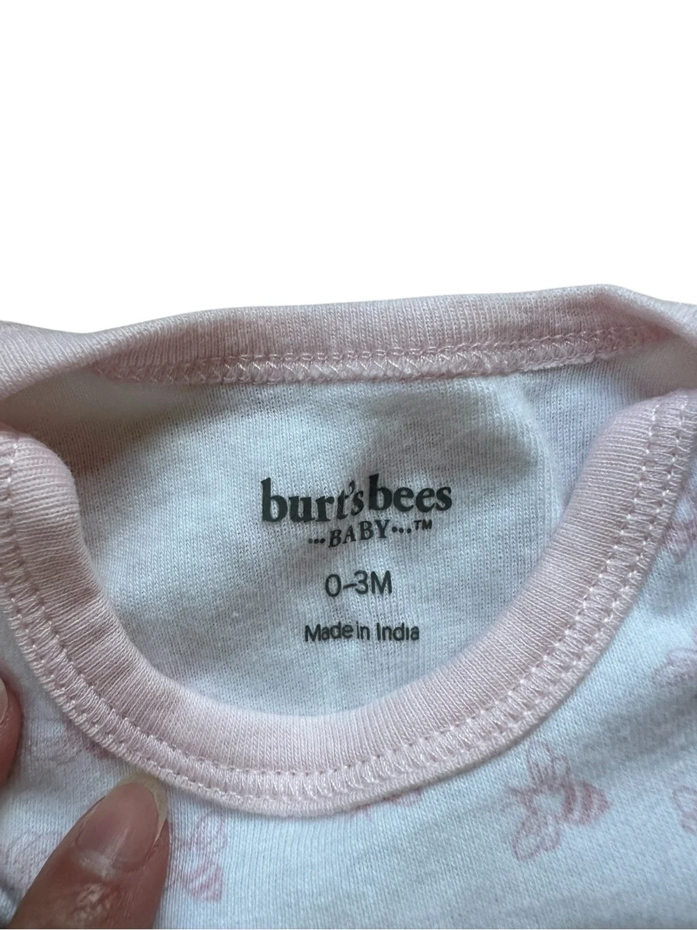 Burt’s Bees short sleeve onesie bodysuit lot in pale pink and white size 0-3 mo
